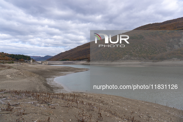 In 29 municipalities in Basilicata, between the provinces of Potenza and Matera, the water crisis continues to be a reality. Although summer...