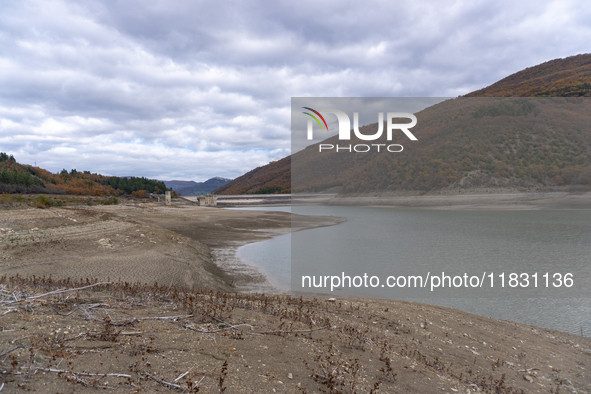 In 29 municipalities in Basilicata, between the provinces of Potenza and Matera, the water crisis continues to be a reality. Although summer...