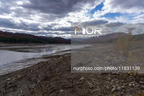 In 29 municipalities in Basilicata, between the provinces of Potenza and Matera, the water crisis continues to be a reality. Although summer...