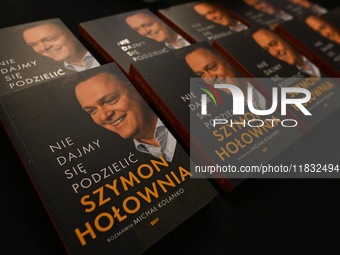 KRAKOW, POLAND - DECEMBER 3:   
Copies of Michal Kolanko's book 'Szymon Holownia – Nie dajmy się podzielic' (Szymon Holownia – Let’s Not Be...