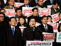 Park Chan-dae, floor leader of the Democratic Party of Korea, delivers a speech at an opposition coalition rally in front of the National As...