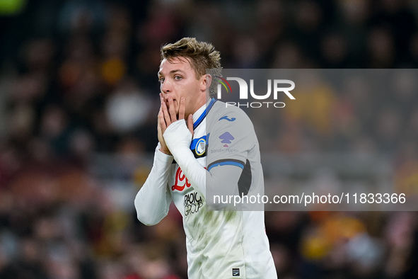 Mateo Retegui of Atalanta BC looks dejected during the Serie A Enilive match between AS Roma and Atalanta BC at Stadio Olimpico on December...