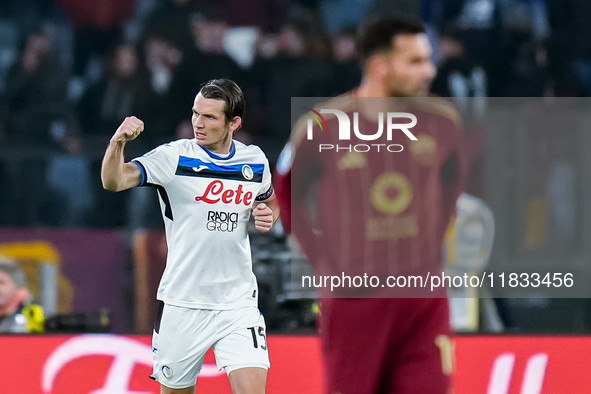 Marten de Roon of Atalanta BC celebrates after scoring first goal during the Serie A Enilive match between AS Roma and Atalanta BC at Stadio...