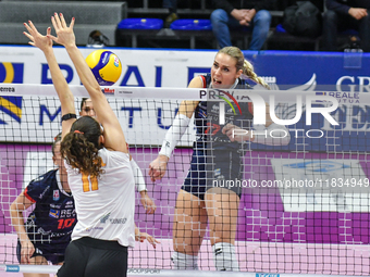 Anna Gray of Chieri '76 participates in the Serie A1 Tigota match between Reale Mutua Fenera Chieri '76 and SMI Roma Volley at PalaRuffini i...