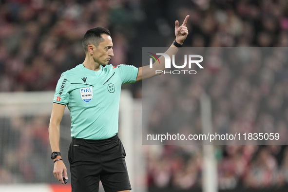 Referee Jose Maria Sanchez Martinez during the La Liga match between Athletic Club and Real Madrid CF at Estadio de San Mames on December 3,...