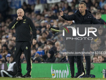 Wolves manager Gary O'Neil gesticulates during the Premier League match between Everton and Wolverhampton Wanderers at Goodison Park in Live...