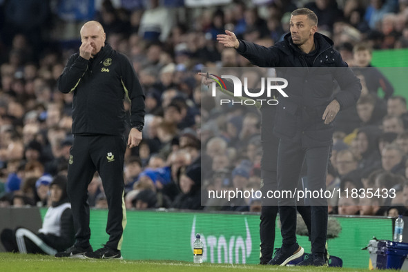 Wolves manager Gary O'Neil gesticulates during the Premier League match between Everton and Wolverhampton Wanderers at Goodison Park in Live...