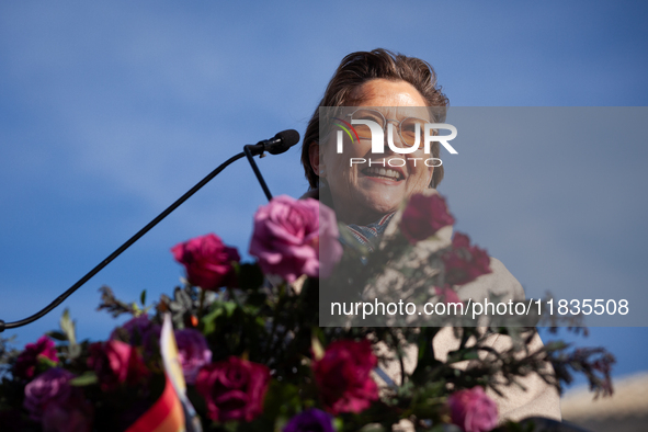 Actor Annette Bening speaks at a demonstration outside the Supreme Court in support of gender-affirming care for transgender children in Was...