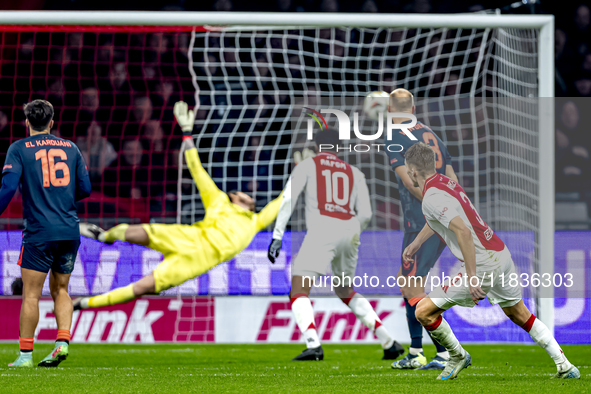 AFC Ajax Amsterdam defender Anton Gaaei scores to make it 1-1 during the match between Ajax and Utrecht at the Johan Cruijff ArenA for the D...