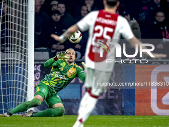 AFC Ajax Amsterdam goalkeeper Remko Pasveer participates in the match between Ajax and Utrecht at the Johan Cruijff ArenA for the Dutch Ered...