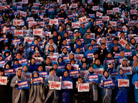 Hundreds of citizens, along with members of the Democratic Party of Korea, gather in front of the National Assembly in Yeouido to participat...