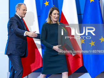 President of the European Parliament Roberta Metsola (R) and Prime Minister Donald Tusk during the visit of the Conference of Presidents of...