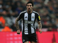 Sandro Tonali of Newcastle United plays during the Premier League match between Newcastle United and Liverpool at St. James's Park in Newcas...