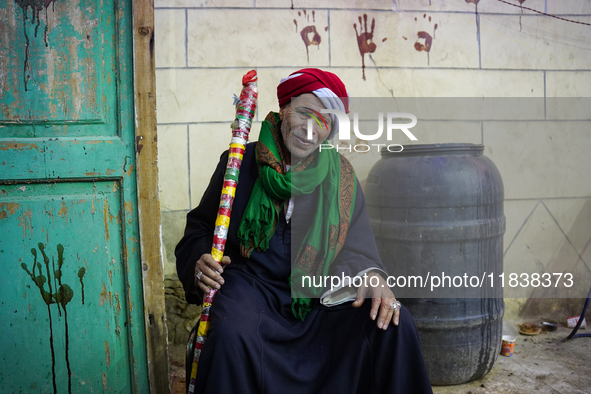 Egyptians gather in Sayyidah Nafisah mosque to commemorate the birth anniversary of Sayyida Nafisa, a woman of Ahl al-Bayt, and a scholar an...