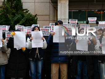 University students hold a protest in front of the People's Power Party headquarters in Seoul, South Korea, on December 6, 2024, condemning...