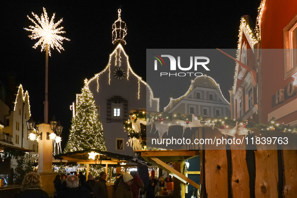 The historic center of Abensberg, Bavaria, Germany, on December 5, 2024, becomes a festive destination during the Christmas season. The trad...