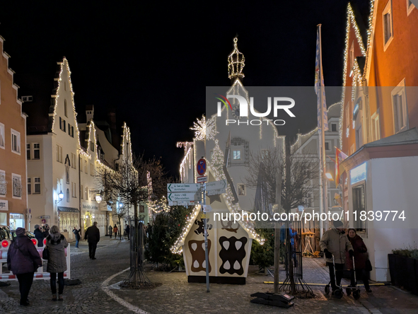 The historic center of Abensberg, Bavaria, Germany, on December 5, 2024, becomes a festive destination during the Christmas season. The trad...