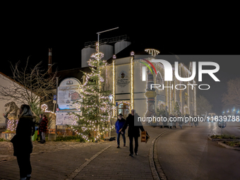 The historic center of Abensberg, Bavaria, Germany, on December 5, 2024, becomes a festive destination during the Christmas season. The trad...