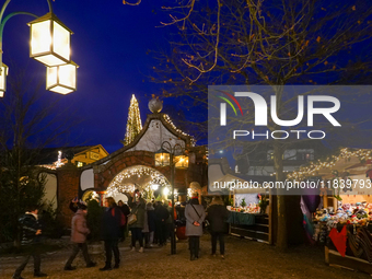 The historic center of Abensberg, Bavaria, Germany, on December 5, 2024, becomes a festive destination during the Christmas season. The trad...