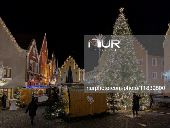 The historic center of Abensberg, Bavaria, Germany, on December 5, 2024, becomes a festive destination during the Christmas season. The trad...