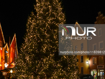 The historic center of Abensberg, Bavaria, Germany, on December 5, 2024, becomes a festive destination during the Christmas season. The trad...