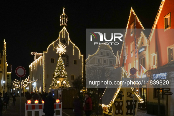 The historic center of Abensberg, Bavaria, Germany, on December 5, 2024, becomes a festive destination during the Christmas season. The trad...