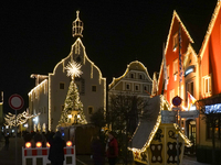 The historic center of Abensberg, Bavaria, Germany, on December 5, 2024, becomes a festive destination during the Christmas season. The trad...