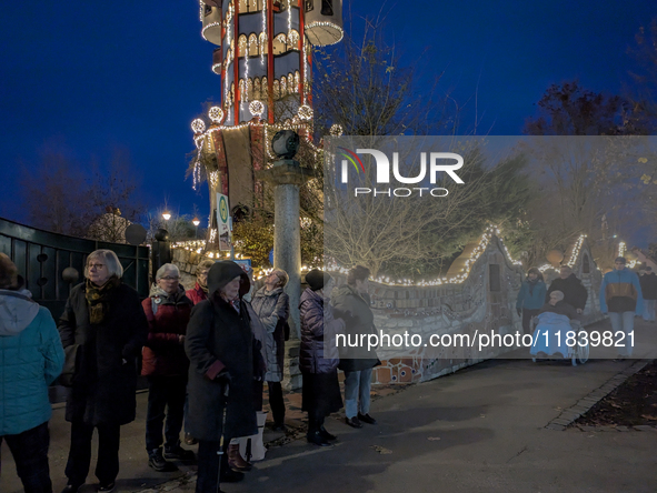 The historic center of Abensberg, Bavaria, Germany, on December 5, 2024, becomes a festive destination during the Christmas season. The trad...