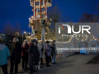 The historic center of Abensberg, Bavaria, Germany, on December 5, 2024, becomes a festive destination during the Christmas season. The trad...