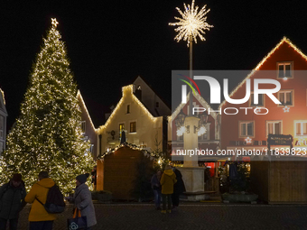 The historic center of Abensberg, Bavaria, Germany, on December 5, 2024, becomes a festive destination during the Christmas season. The trad...