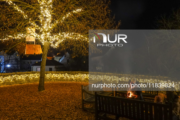 The historic center of Abensberg, Bavaria, Germany, on December 5, 2024, becomes a festive destination during the Christmas season. The trad...