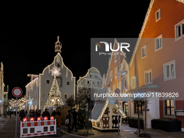 The historic center of Abensberg, Bavaria, Germany, on December 5, 2024, becomes a festive destination during the Christmas season. The trad...