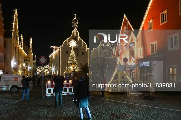 The historic center of Abensberg, Bavaria, Germany, on December 5, 2024, becomes a festive destination during the Christmas season. The trad...