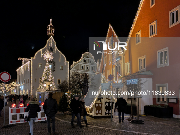 The historic center of Abensberg, Bavaria, Germany, on December 5, 2024, becomes a festive destination during the Christmas season. The trad...