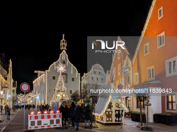 The historic center of Abensberg, Bavaria, Germany, on December 5, 2024, becomes a festive destination during the Christmas season. The trad...