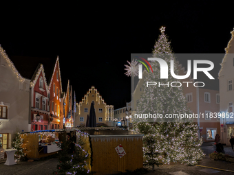 The historic center of Abensberg, Bavaria, Germany, on December 5, 2024, becomes a festive destination during the Christmas season. The trad...