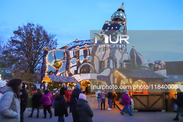 The Christmas Market at KunstHaus Abensberg, Arthouse Abensberg, in the historic center of Abensberg, Bavaria, Germany, on December 5, 2024,...