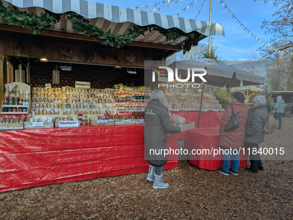 The historic center of Abensberg, Bavaria, Germany, on December 5, 2024, becomes a festive destination during the Christmas season. The trad...