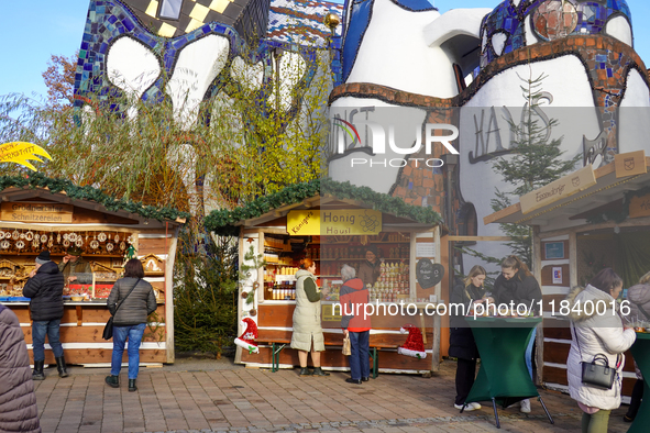 The Christmas Market at KunstHaus Abensberg, Arthouse Abensberg, in the historic center of Abensberg, Bavaria, Germany, on December 5, 2024,...