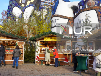 The Christmas Market at KunstHaus Abensberg, Arthouse Abensberg, in the historic center of Abensberg, Bavaria, Germany, on December 5, 2024,...