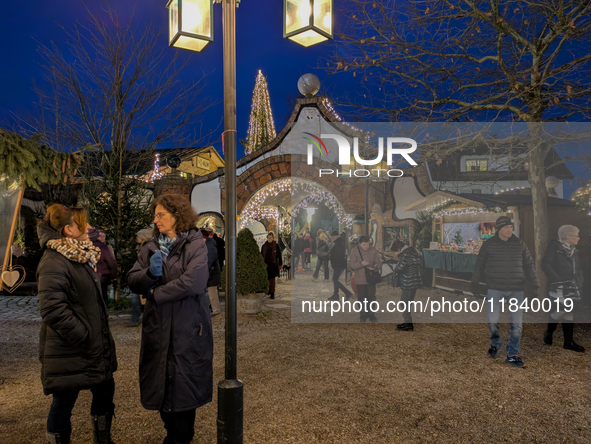 The historic center of Abensberg, Bavaria, Germany, on December 5, 2024, becomes a festive destination during the Christmas season. The trad...