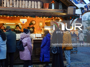 The historic center of Abensberg, Bavaria, Germany, on December 5, 2024, becomes a festive destination during the Christmas season. The trad...