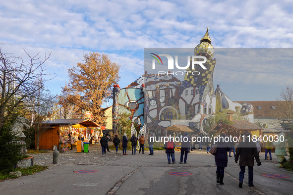 The Christmas Market at KunstHaus Abensberg, Arthouse Abensberg, in the historic center of Abensberg, Bavaria, Germany, on December 5, 2024,...