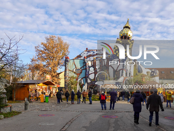 The Christmas Market at KunstHaus Abensberg, Arthouse Abensberg, in the historic center of Abensberg, Bavaria, Germany, on December 5, 2024,...