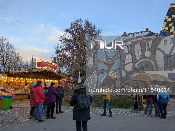 The Christmas Market at KunstHaus Abensberg, Arthouse Abensberg, in the historic center of Abensberg, Bavaria, Germany, on December 5, 2024,...