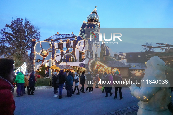 The Christmas Market at KunstHaus Abensberg, Arthouse Abensberg, in the historic center of Abensberg, Bavaria, Germany, on December 5, 2024,...