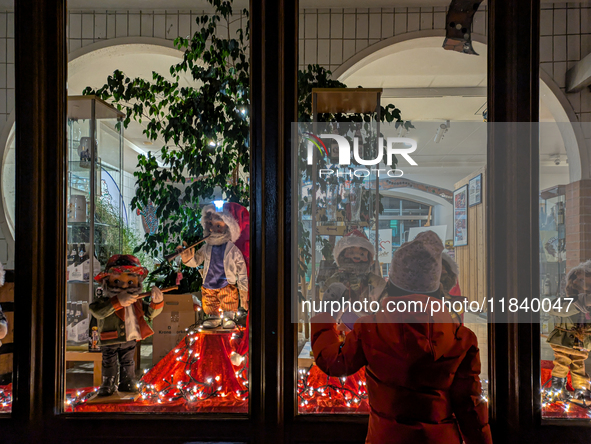 The historic center of Abensberg, Bavaria, Germany, on December 5, 2024, becomes a festive destination during the Christmas season. The trad...