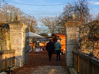 The historic center of Abensberg, Bavaria, Germany, on December 5, 2024, becomes a festive destination during the Christmas season. The trad...