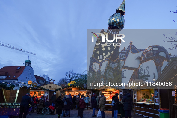 The Christmas Market at KunstHaus Abensberg, Arthouse Abensberg, in the historic center of Abensberg, Bavaria, Germany, on December 5, 2024,...