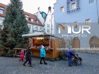 The historic center of Abensberg, Bavaria, Germany, on December 5, 2024, becomes a festive destination during the Christmas season. The trad...